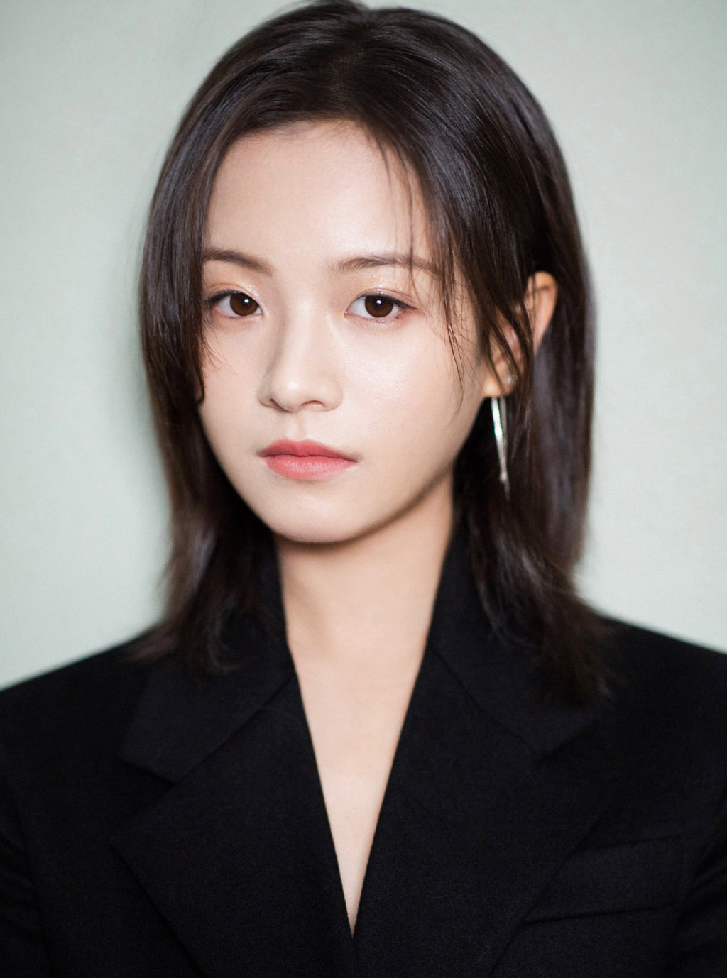  p data-id="gocnnqpk95">李庚希,2000年4月22日出生,中国内地女演员.