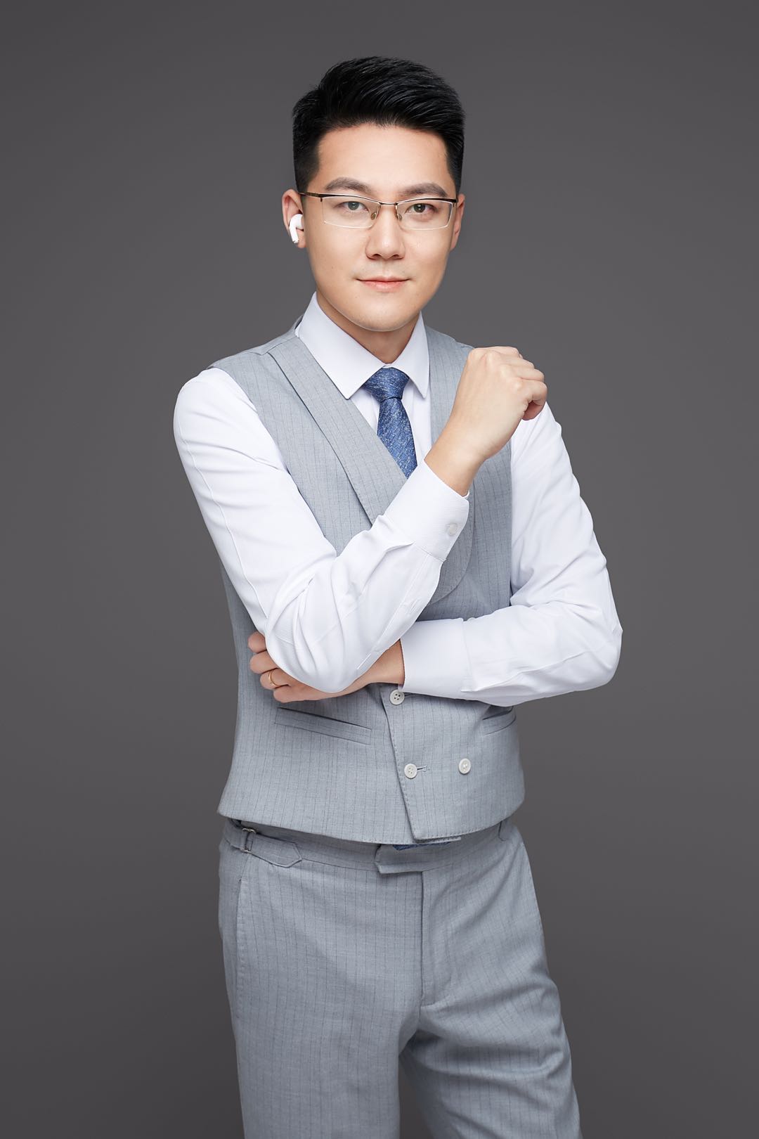 ="gn0m2q6atu">《演讲的魔力》是由中国财富出版社出版,作者闫伟,闫晗