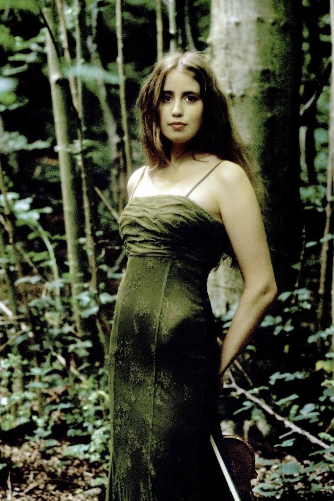  p>朱莉娅·费舍尔(julia fischer),德国女小提琴家,法兰克福音乐学院