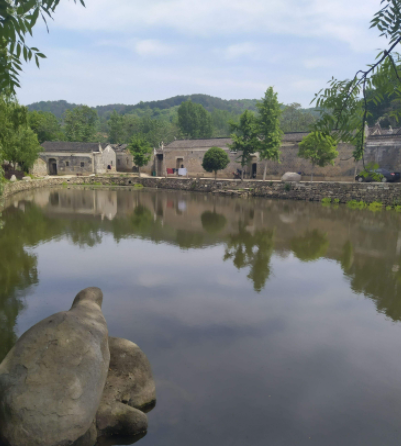 华河镇,隶属于湖北省黄冈市 a target="_blank" href="/item/红安县