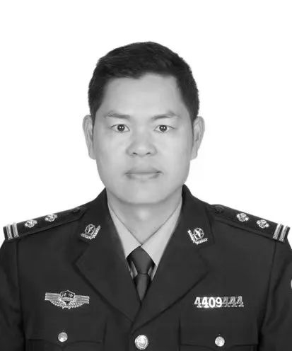广东普宁人,1975年4月生人,生前系广东省东莞监狱六监区党支部书记