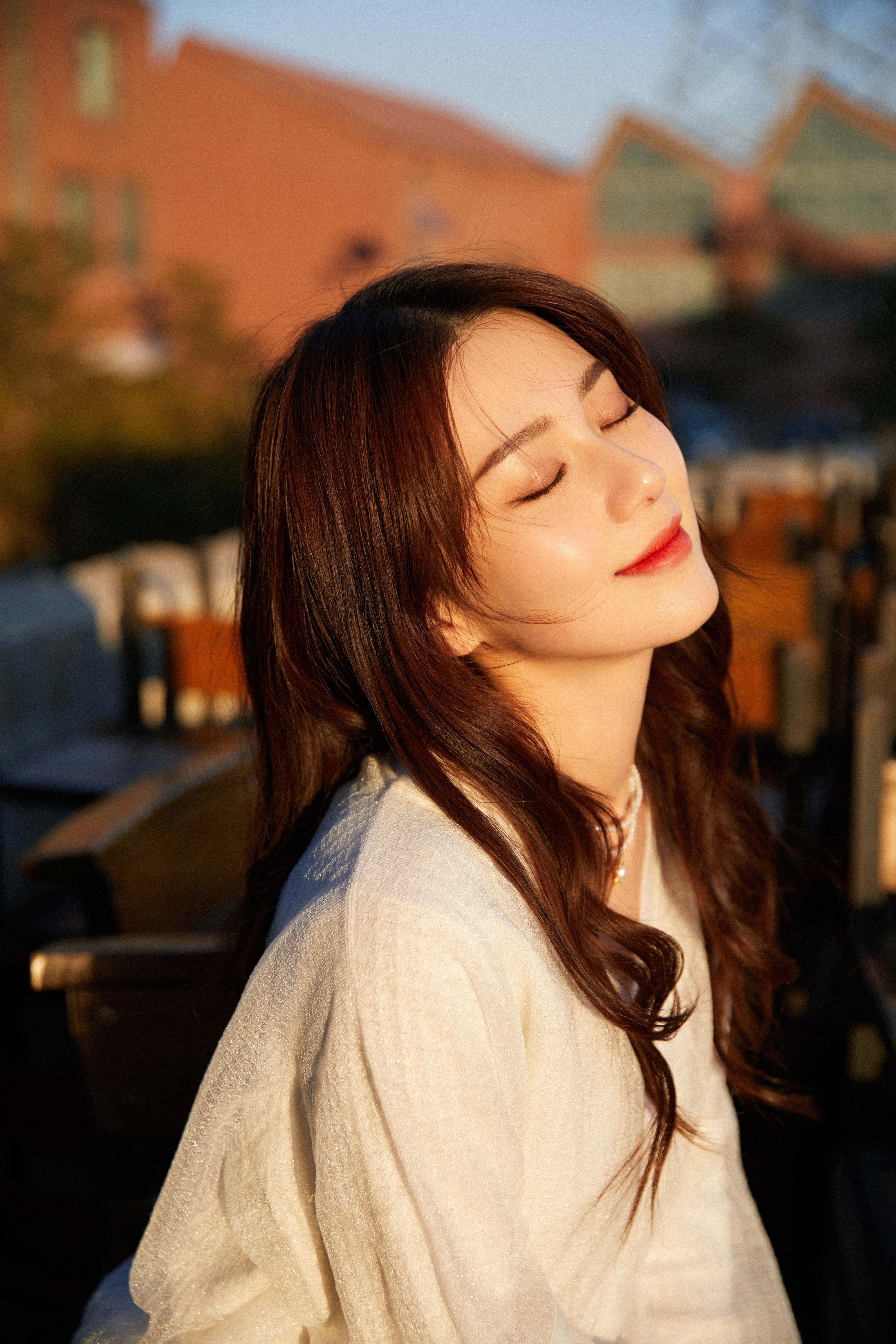 ">关芯,出生于湖北省黄石市,毕业于中央戏剧学院,中国内地影视女演员