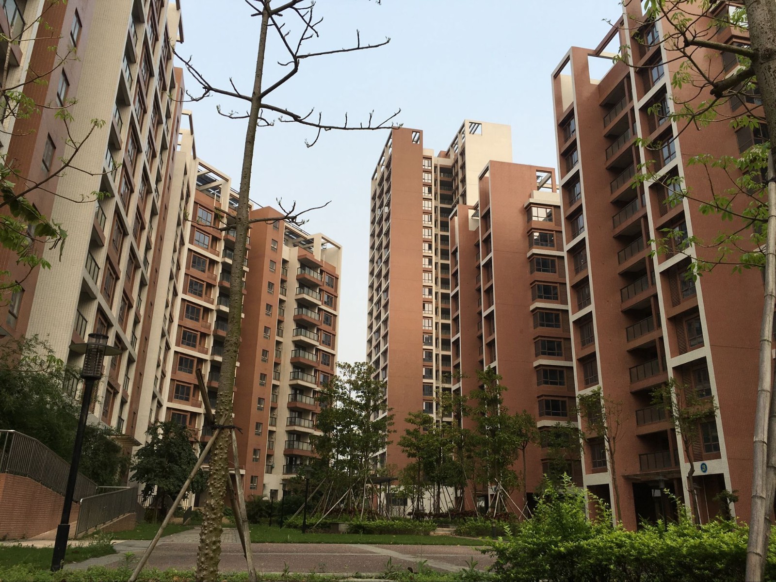 明安花园位于深圳市光明新区公明.