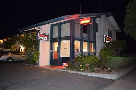 玫瑰花园汽车旅馆