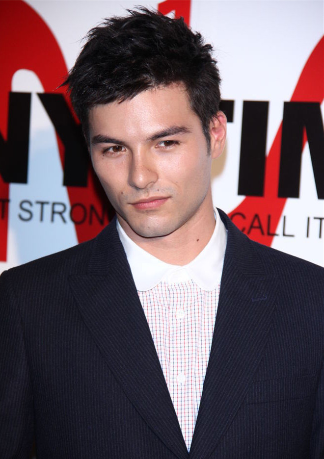  p>凤小岳(rhydian vaughan),1988年3月10日出生,华语影视男演员,模特