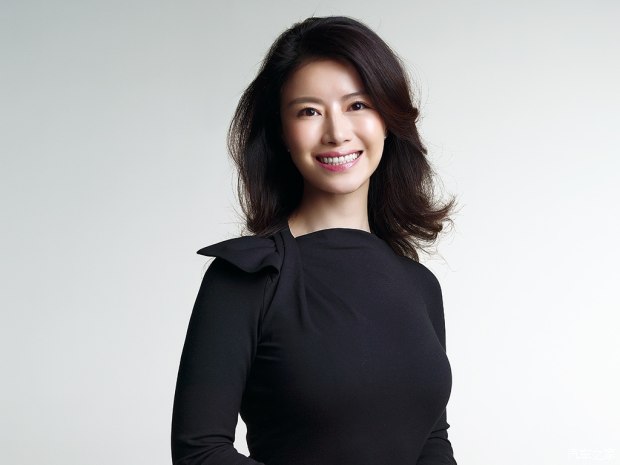  p>郑杰,生于台北,旅德青年钢琴家.现执教于北京中央音乐学院.