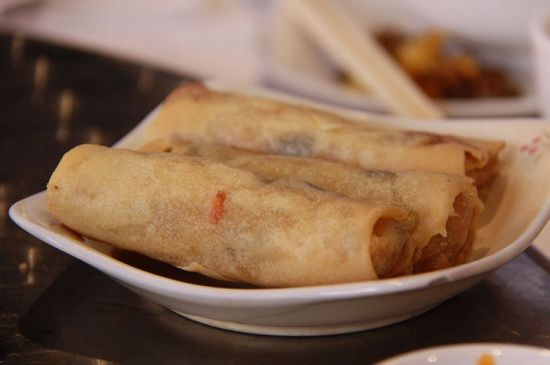  p>脆皮虾卷是我们日常生活中经常看到的一道菜.