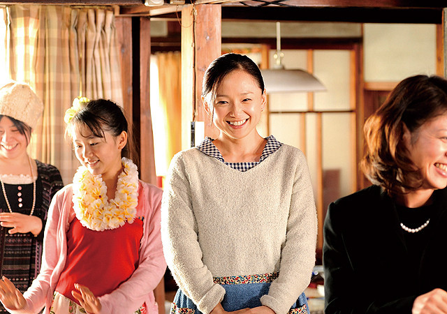 《四十九天的食谱》是2013年11月9日上映的日本电影,由棚田由纪执导