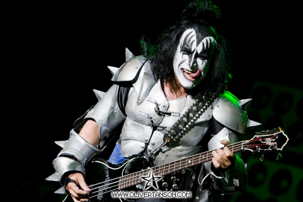  p>kiss是美国最著名最有影响力的乐队之一,是美国摇滚发展历程中不可