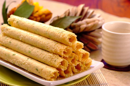  p>蛋卷,又称瑞士蛋卷, a target="_blank" href="/item/奶油蛋卷