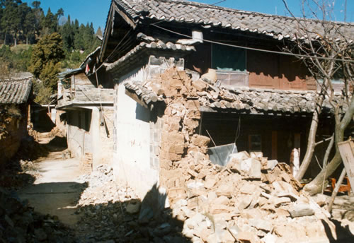 1996年2月3日云南省丽江地区7.0级地震
