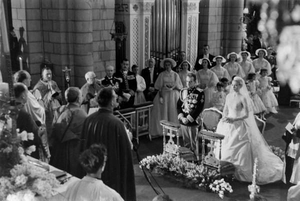  p>格蕾丝·凯利(grace kelly,1929年11月12日―1982年9月14日),出生