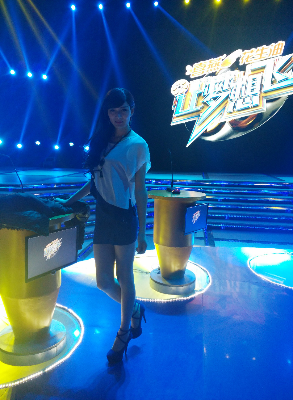  p data-id="gnyxrlhpqh">小幂,真名毛友风,被称为男版杨幂,反串演员.