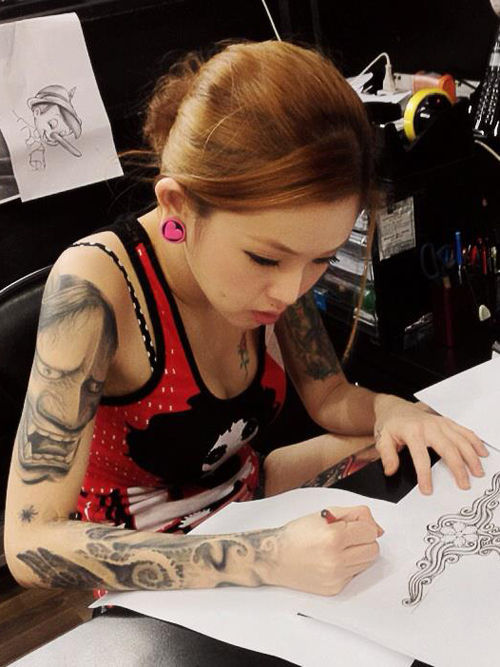 kinki ryusaki是一名纹身师, 中文名:卢恺棋