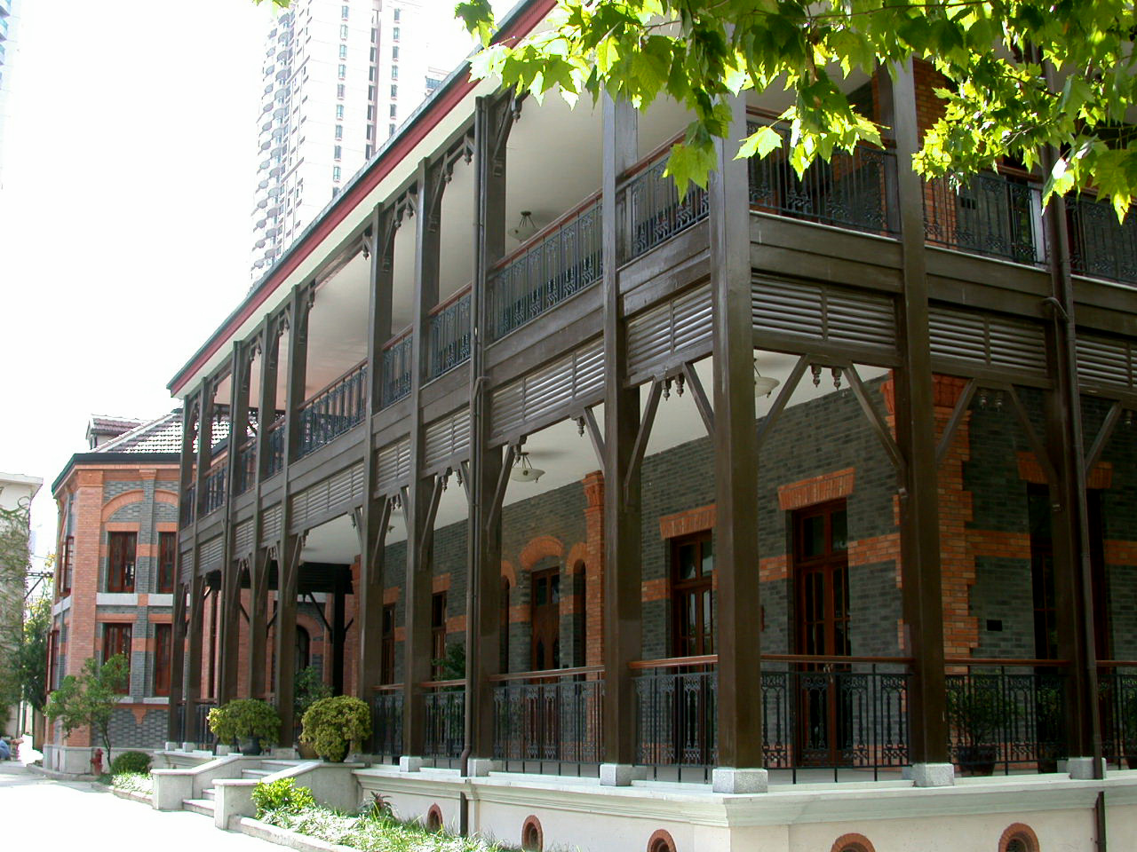  p>上海戏剧学院(英文:shanghai theatre academy,英文缩写:sta,简称