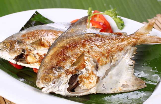 ="gnwxd5c7sn">煎鲳鱼是一道湘菜,主要食材是腌制后的鲳鱼(又名平鱼)