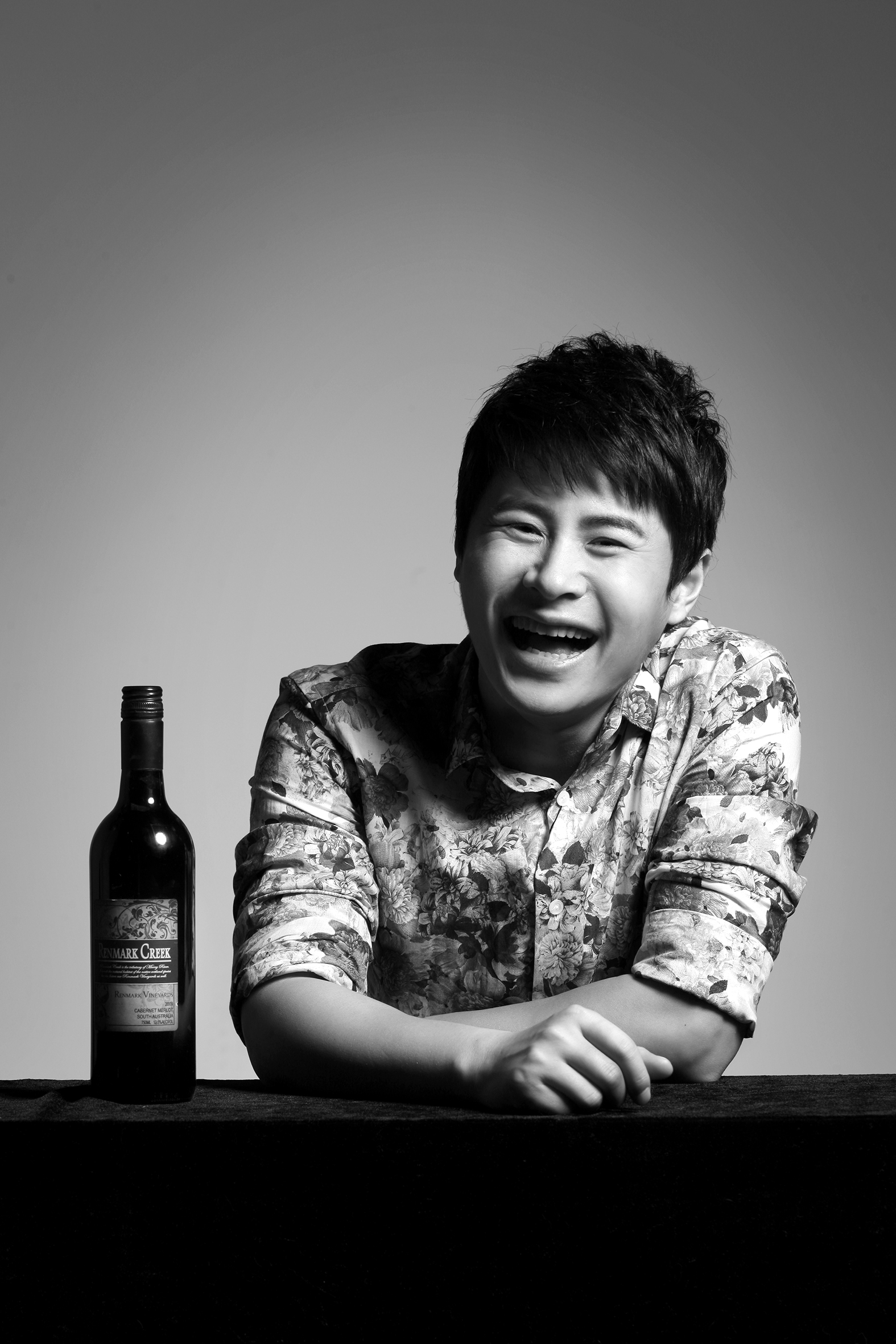 伊扬歌曲(纸飞机伊扬歌曲)