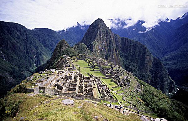 data-lemmaid="138913">南美洲 /a>西部的一个国家,北邻 a target="