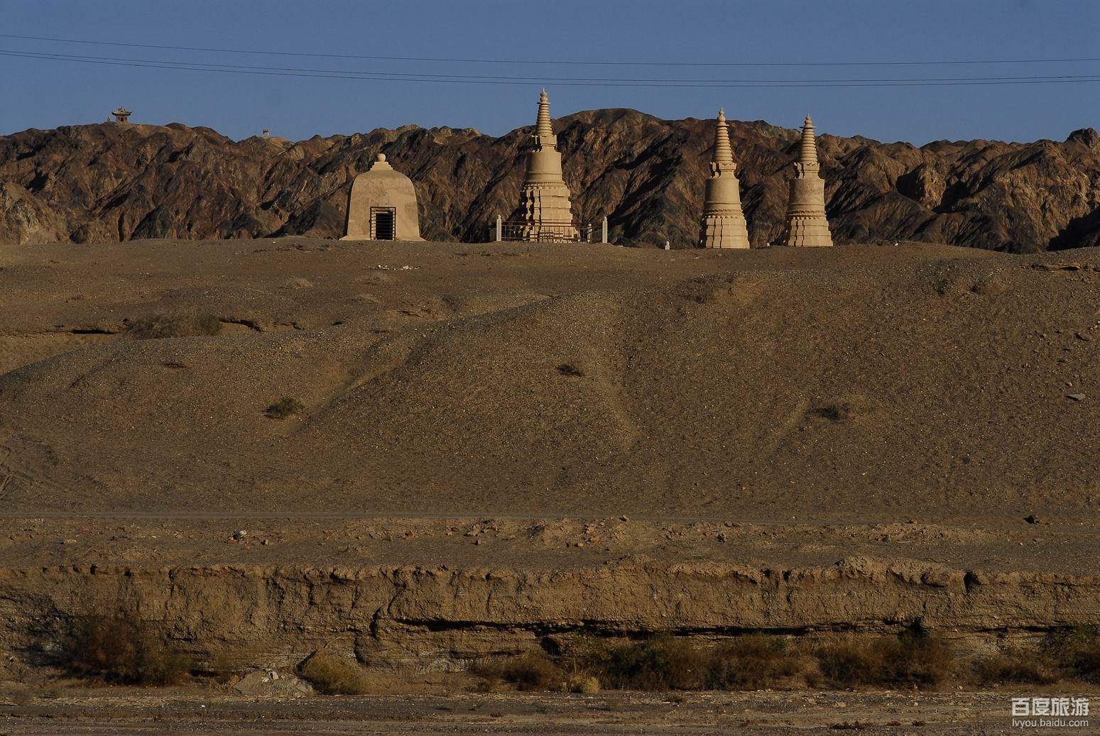 hq">三危山景区位于 a target="_blank" href="/item/敦煌市/3725231"