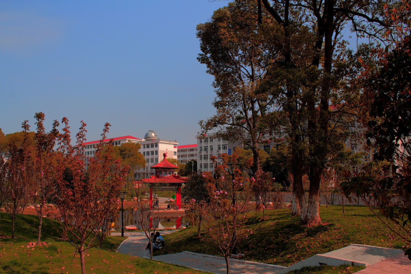 江西省上饶市广信中学