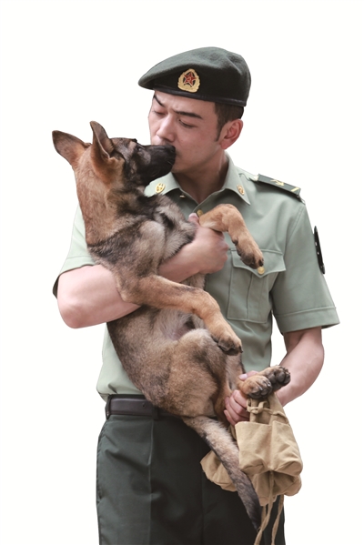  a target="_blank" href="/item/神犬奇兵/3353317" data