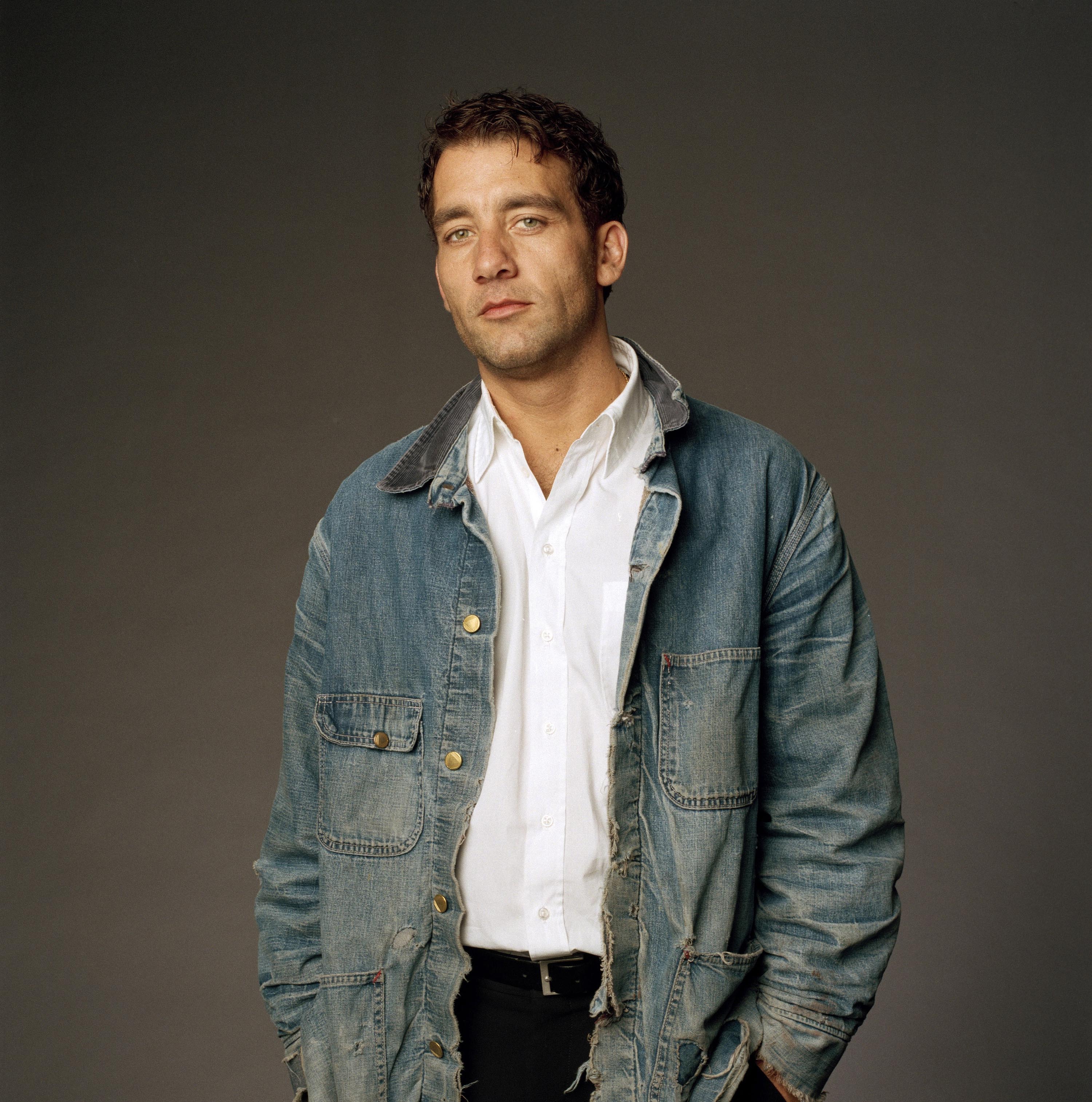 owen),1964年10月3日出生于英国考文垂沃里克郡,英国演员,制片人,毕业