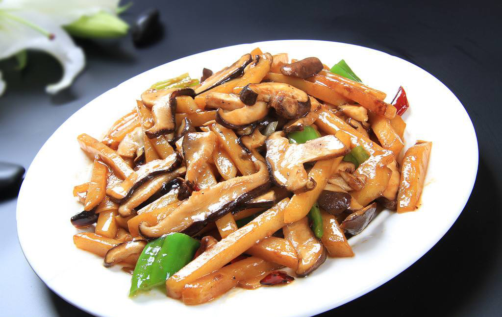 香菇炒土豆条