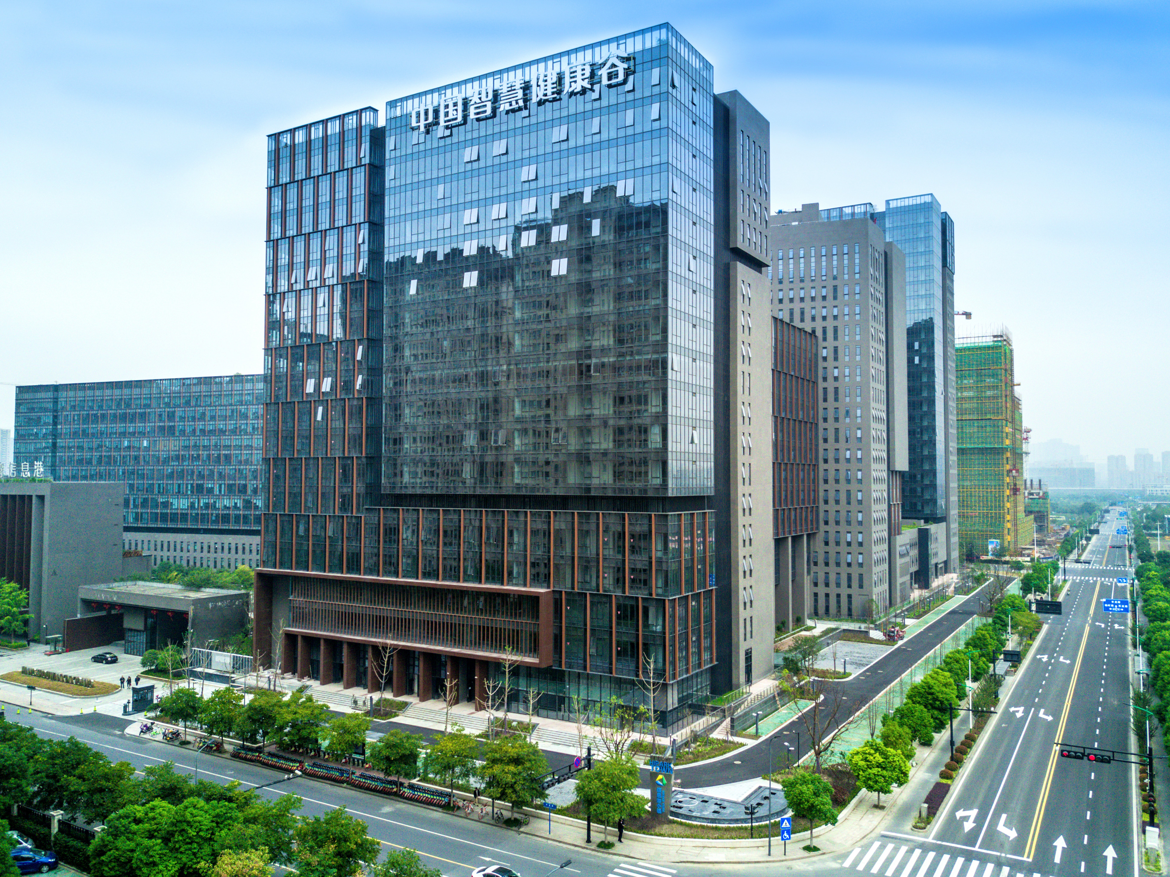  p>杭州湾信息港,坐落于国家级萧山经济技术开发区核心区块,距 a