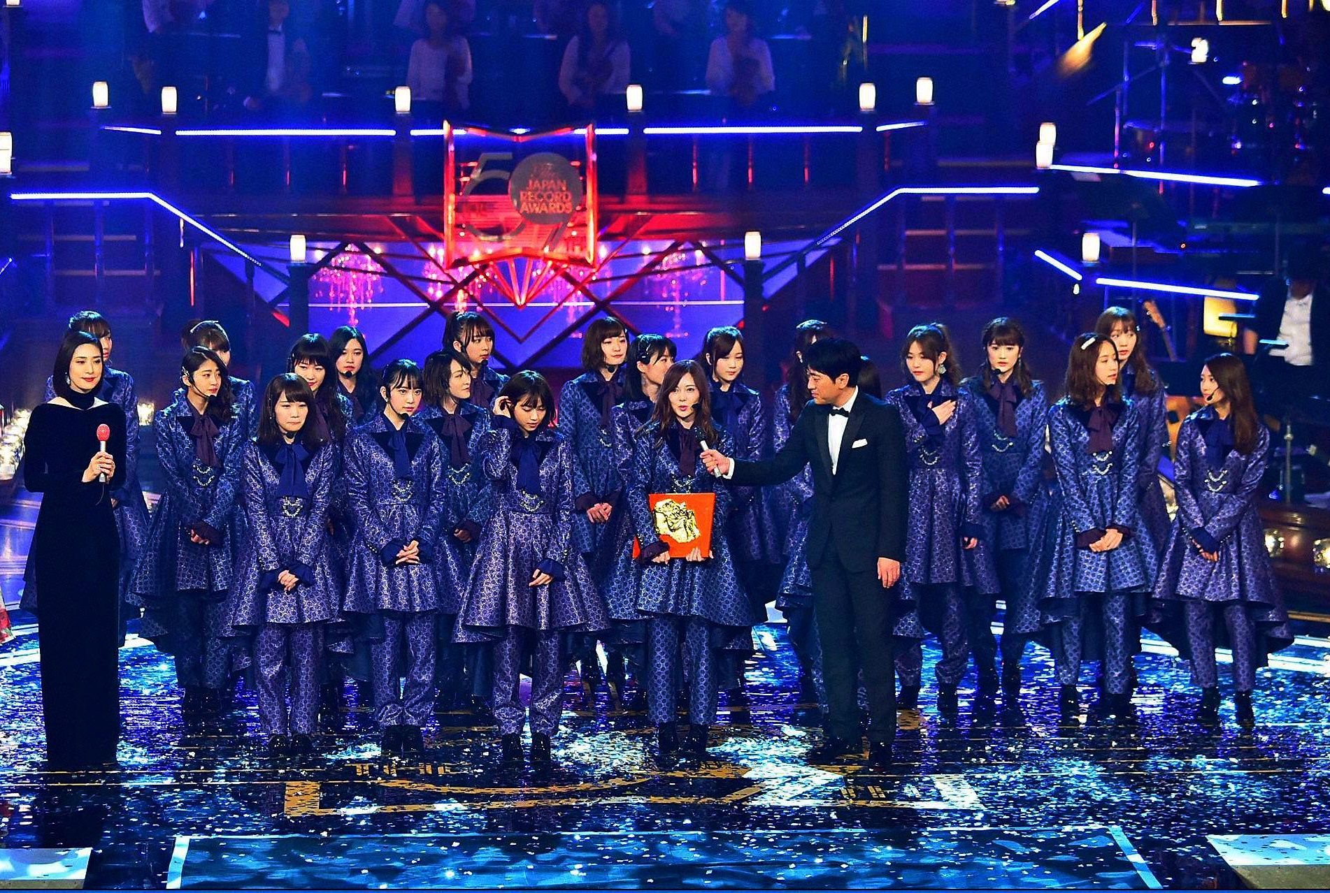 nogizaka46) /i>成立于2011年8月21日,是日本索尼音乐娱乐旗下的大型