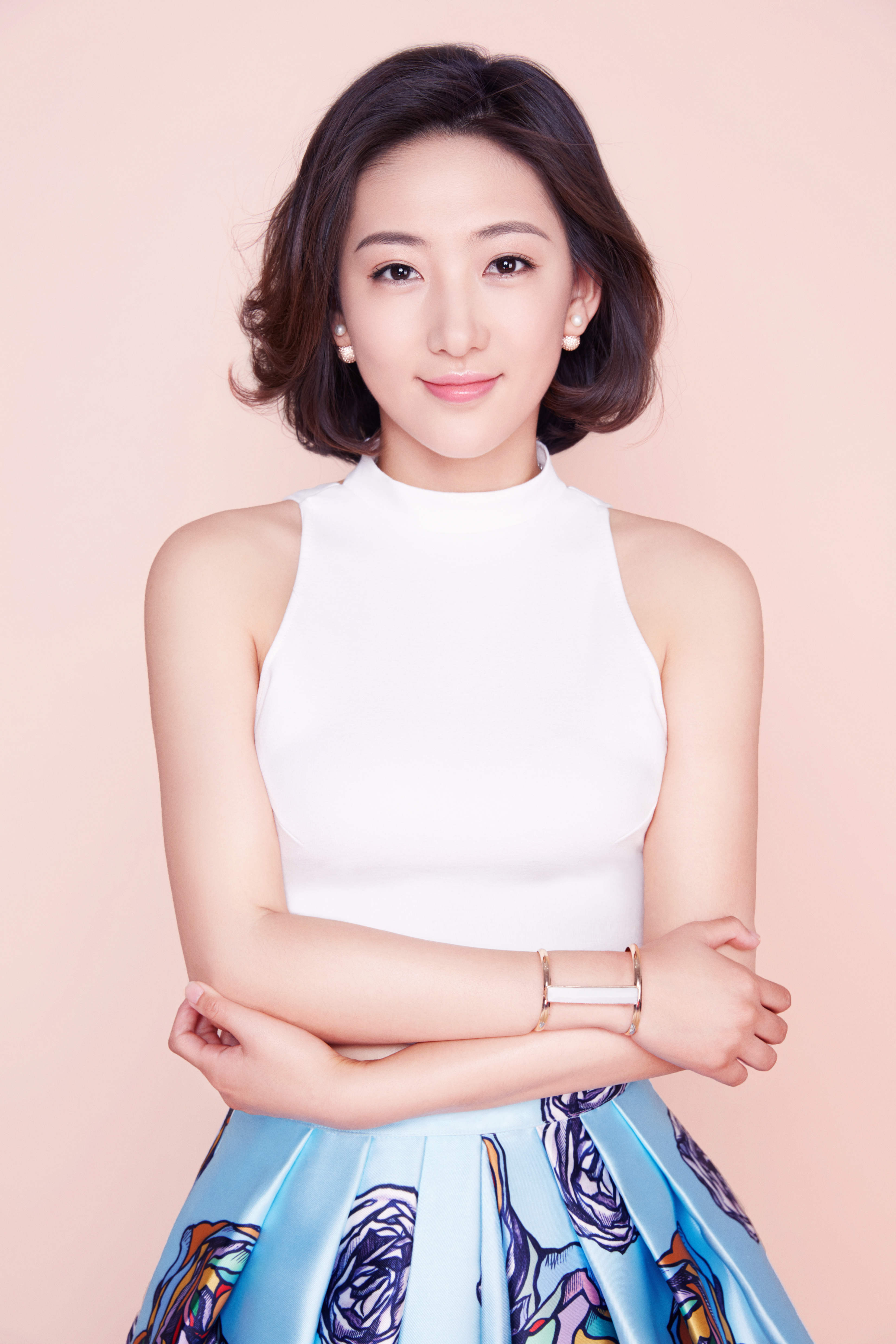 id="go1ot75j7v">赵思,7月30日出生于河北省唐山市,中国内地女演员