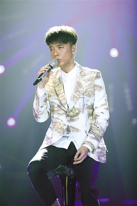  p> a target="_blank" href="/item/李克勤/13707" data-lemmaid="