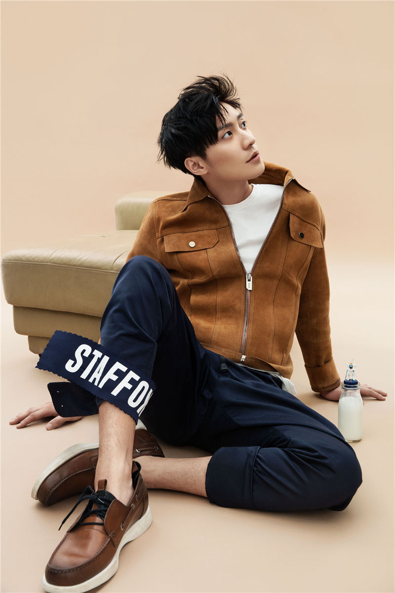  p>乔任梁 i>(1987年10月15日-2016年9月16日) /i>,出生于上海市,中国