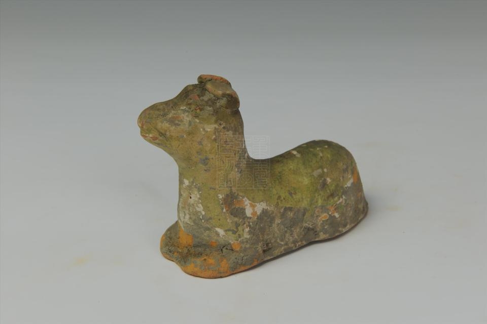 东汉绿釉陶卧羊