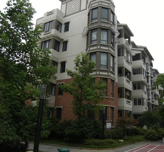  p>闲林山水海棠苑位于杭州市余杭闲林,由浙江金成房地产开发有限公司