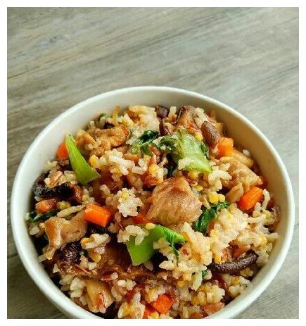 电饭煲香菇鸡肉饭