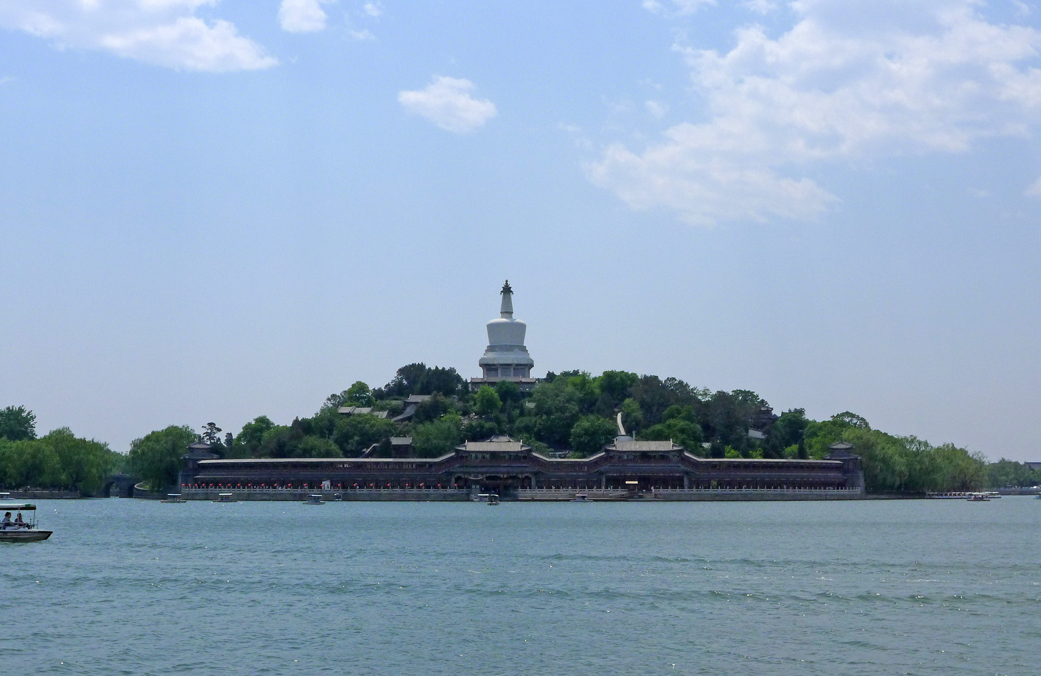  p data-id="gnwgg75jir">西苑三海,位于北京皇城之西,由北海,中海