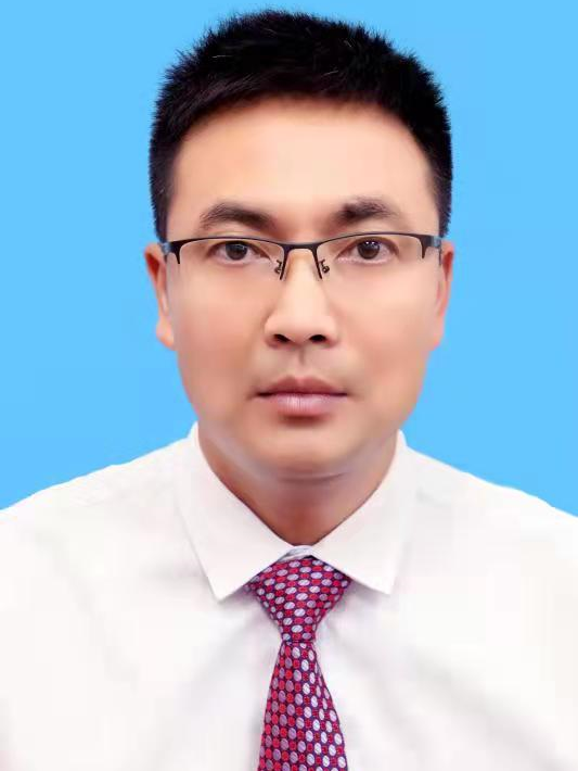 曾任梧州市藤县县委常委,副县长.