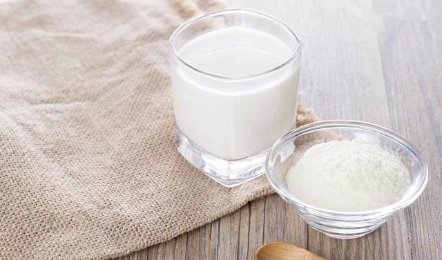  p>驴奶是最接近人乳的奶中珍品,对人体的心,胃,脾,肺,肝,前列腺等多