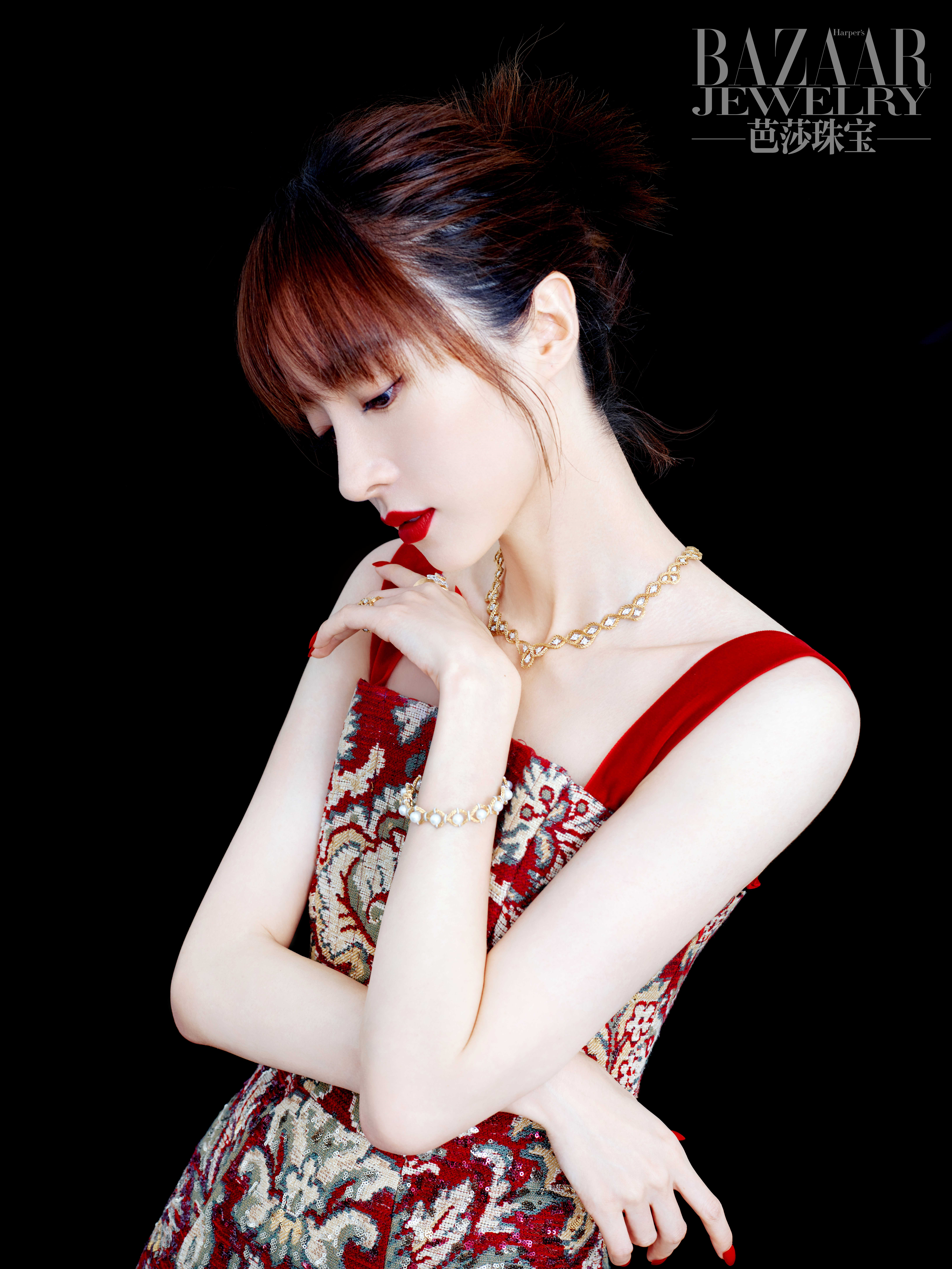  p>胡冰卿,1992年1月25日出生于安徽省合肥市,中国内地女演员,毕业于