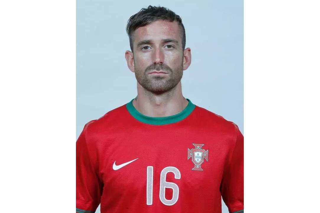 劳尔·若泽·特林达德·梅雷莱斯