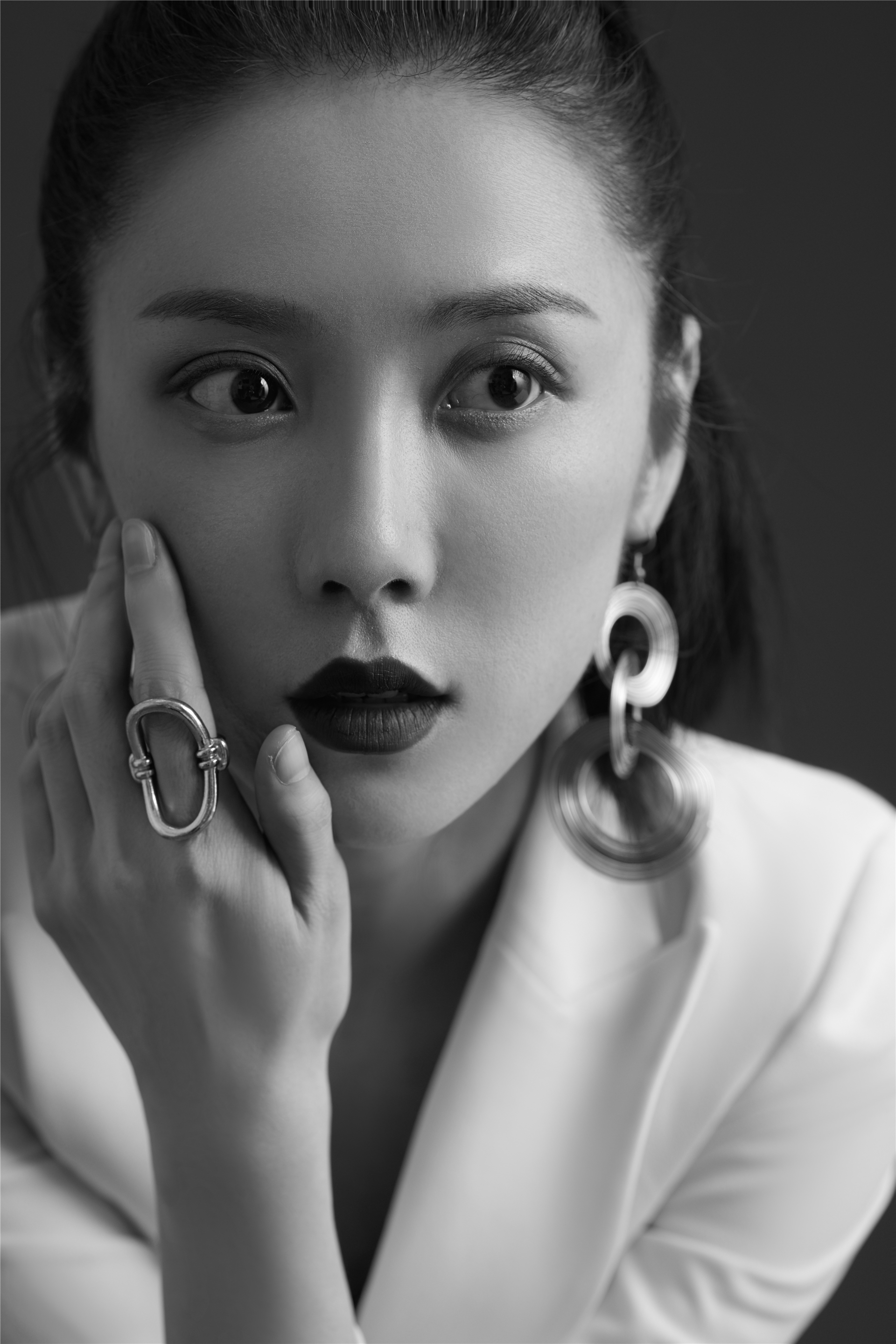  p>梁诗冉,毕业于北京电影学院,中国内地女演员.