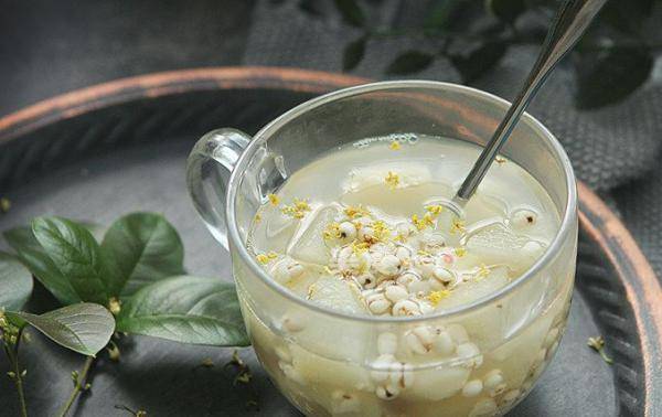 雪梨马蹄薏米水