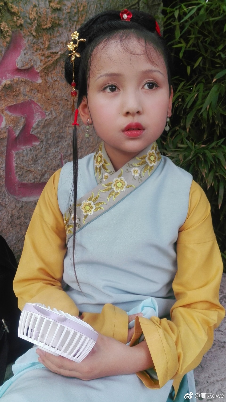  p>周艺 sup data-ctrid="2jtn3su">1 /sup>