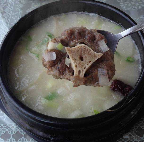 补气养血牛尾汤