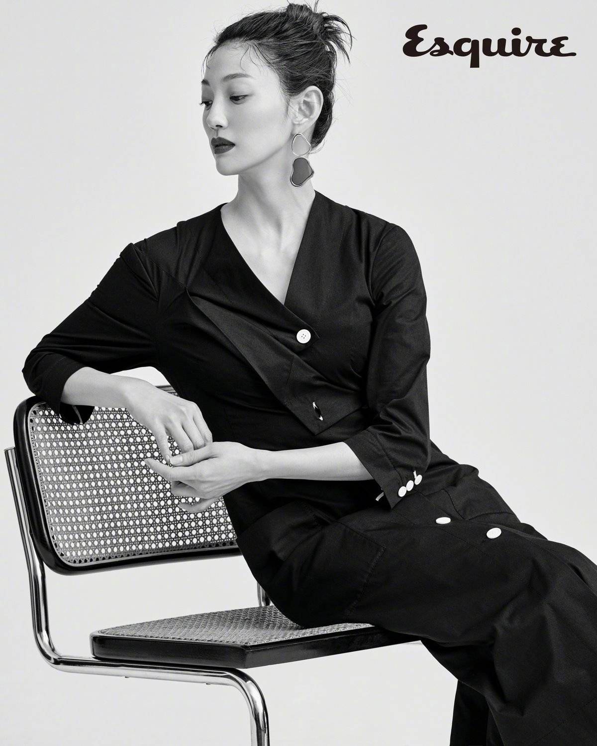  p data-id="gncn3n2iwy">李艾儿(      ,lee el),原名金智贤