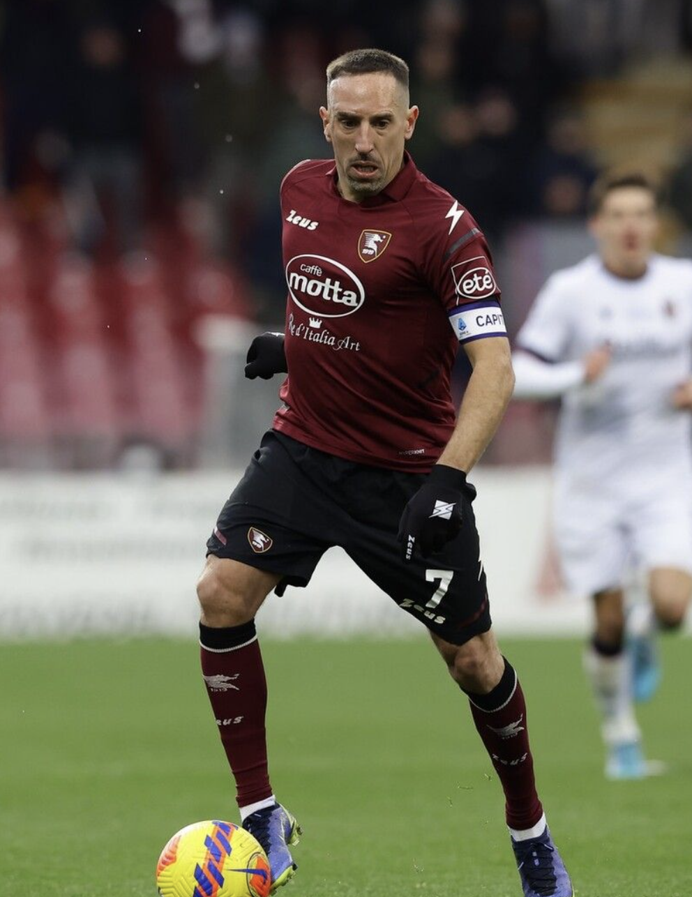 182d">弗兰克·里贝里(franck ribéry),1983年4月7日出生于法国 a