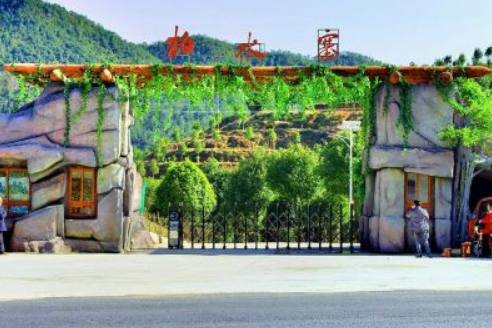  p>柏水寨位于赣州市上犹县x385(油陡线). /p>