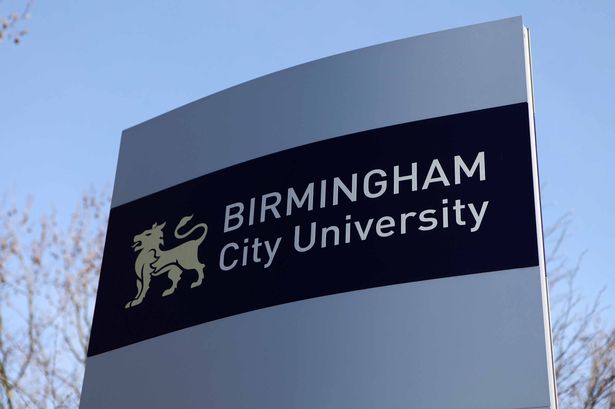  p>伯明翰城市大学(birmingham city university,简称:bcu)是 b>英国