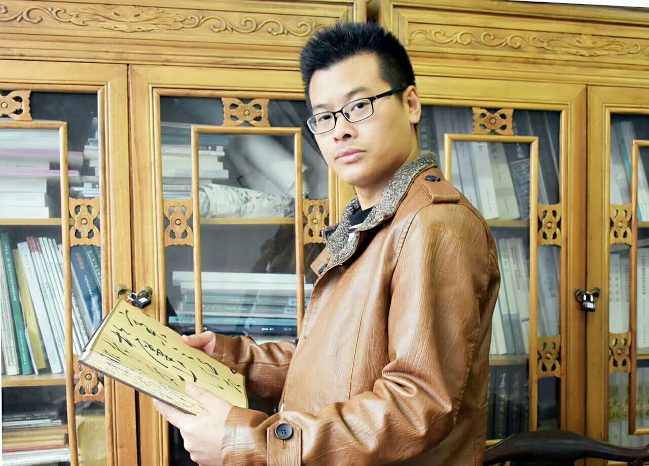  p>杨刚亮,男, a target="_blank" href="/item/中国书法家协会