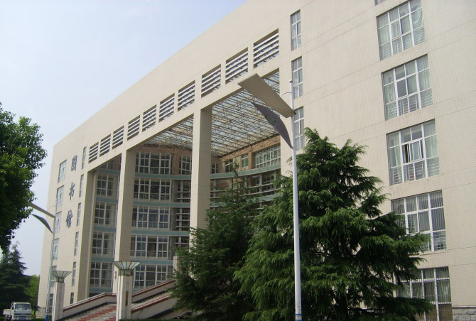 黄冈师范学院图书馆